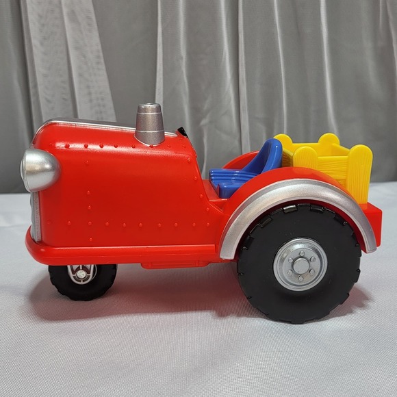CoComelon Musical Farm Tractor With Animal Sounds Red 7" Child Toy Working 2020 - Picture 2 of 8
